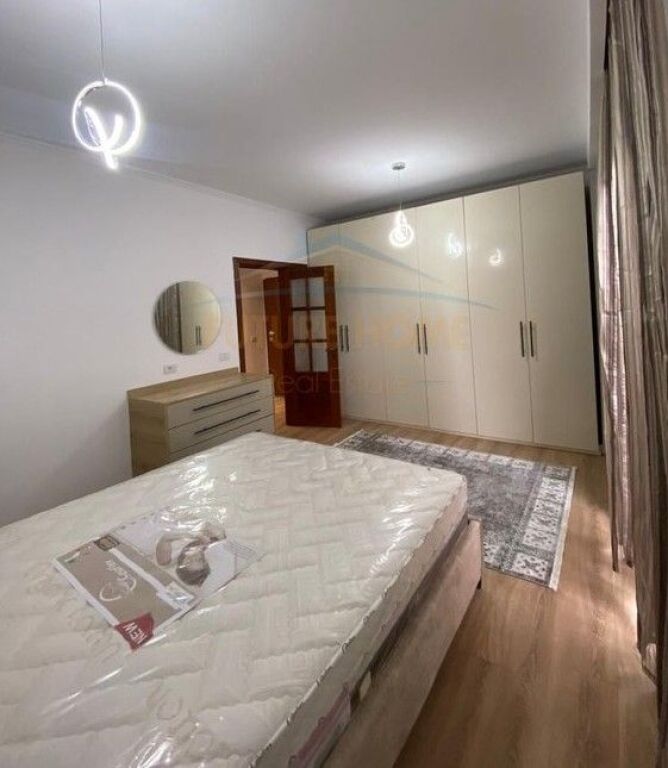 Rent Apartment 1+1, Gallery, Barricadave Street