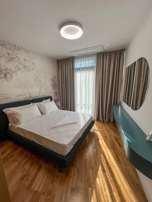 Apartment for Rent at Lake View