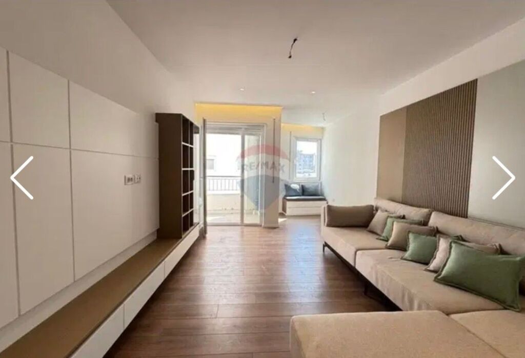 APARTAMENT 2+1 PER QIRA TEK DONIKA CENTER!