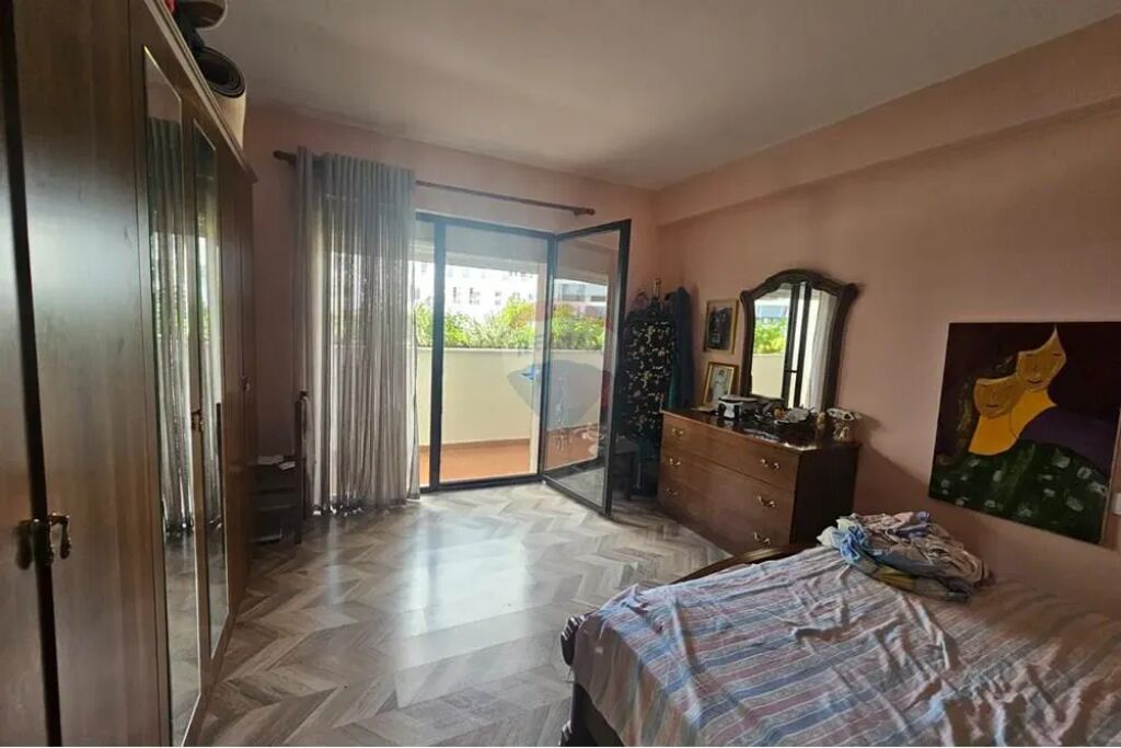 IN VENDITA, APPARTAMENTO 2+1, VIA 5 MAJI, TIRANA