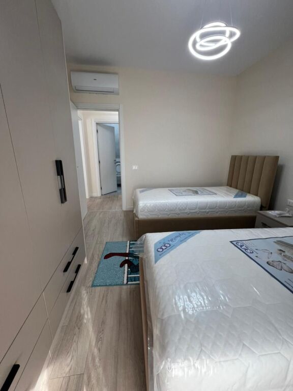 Jepet me Qera – Apartament 2+1 tek Kompleksi “Met-Invest”, Liqeni i Thatë 🌿