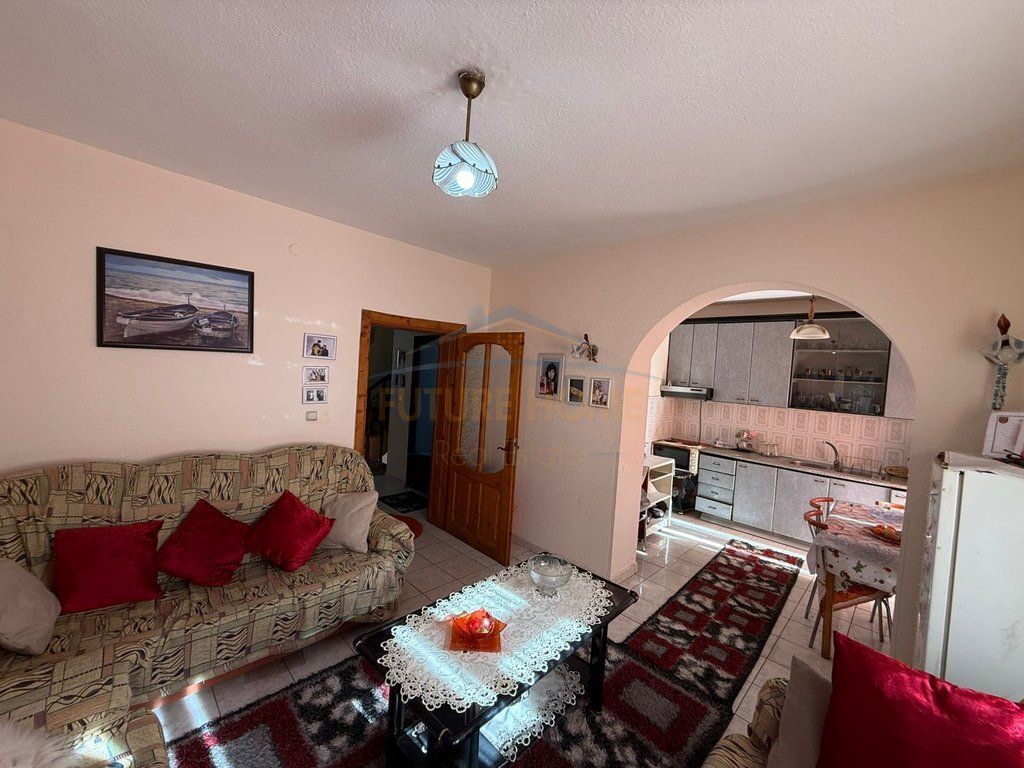 In vendita, Casa a 3 piani, Quartiere 1, Pogradec