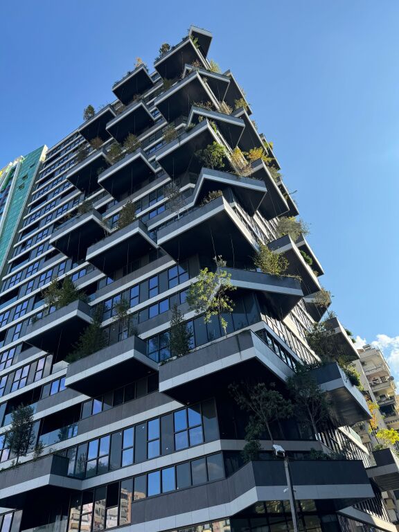 Appartamento 3+1+2 in affitto a Vertical Forest – Ideale per uffici!