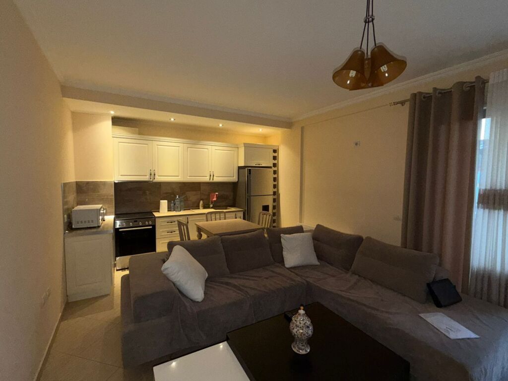 Jepet me Qera – Apartament 1+1 tek Liqeni i Thatë 🌿