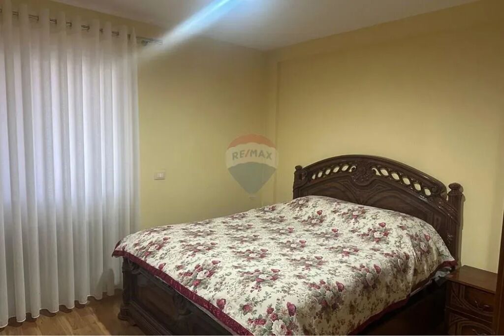 Apartament 1+1 me qira Rruga Kosovarve