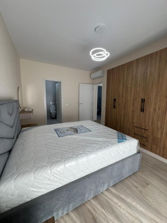 Jepet me Qera – Apartament 2+1 tek Kompleksi “Met-Invest”, Liqeni i Thatë 🌿
