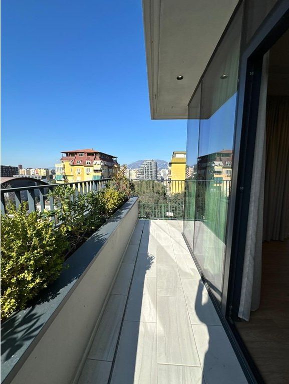 Office space for rent in Lake View Residence