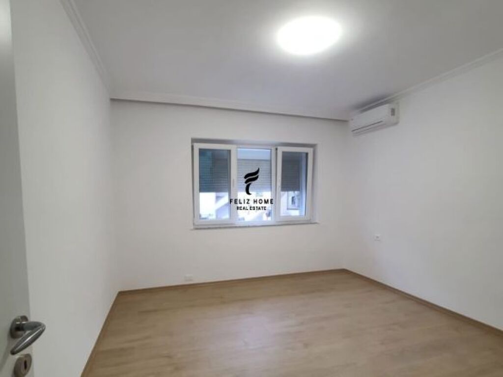 UFFICIO IN AFFITTO 88 M2 CENTRO 120.000 LEKE FH-59106