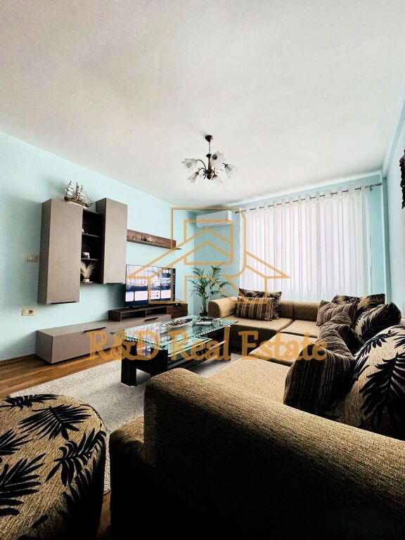 🏡 APARTAMENT ME QERA 1+1 – Rruga Gjik Kuqali