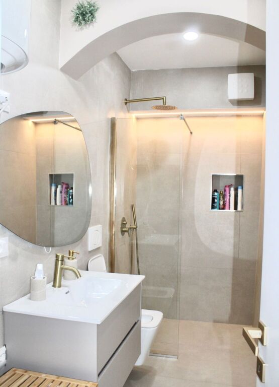 APARTMENT 2+1 FOR RENT IN THE BLOCK OF CAFE ROMA