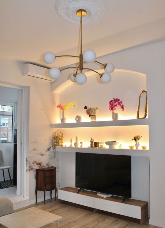 APARTMENT 2+1 FOR RENT IN THE BLOCK OF CAFE ROMA