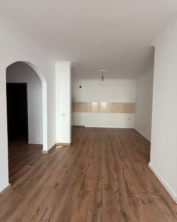 📌Vendesi in vendita 2+1 ad Astir (Complesso Fratari)