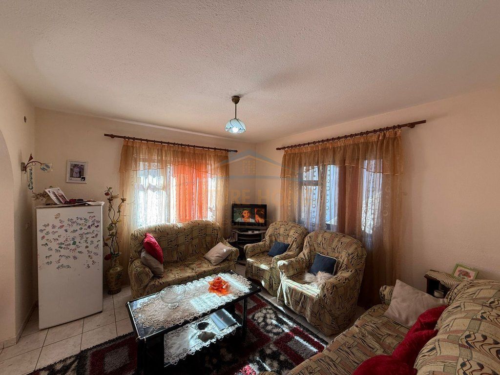 In vendita, Casa a 3 piani, Quartiere 1, Pogradec