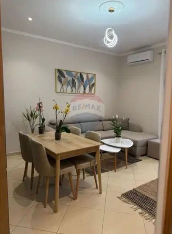 Apartament 1+1 per qira tek rruga e Kavajes!