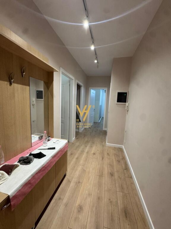 JEPET APARTAMENT 2+1+2BLK ME QERA TE RRUGA ISLAM ALLA 900 EURO