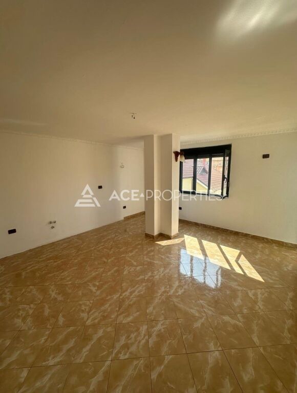 Appartamento 2+1 in vendita al Pallati Sportit Durres
