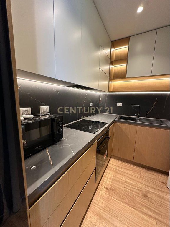 Office space for rent in Lake View Residence
