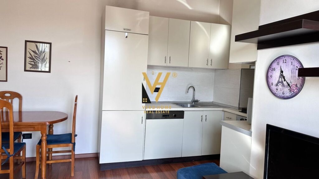 JEPET APARTAMENT 1+1 ME QERA TE PAZARI I RI 700 EURO
