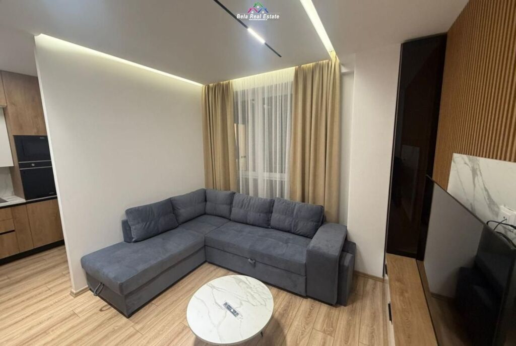 Apartament Me Qera 2+1 Tek Komuna e Parisit (ID B2201669) Tirane