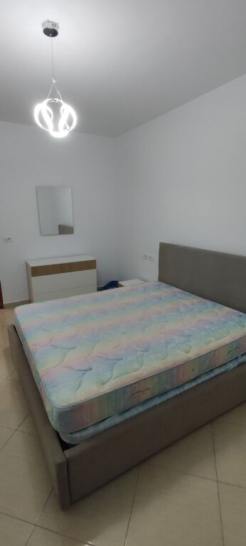 Jepet me qira apartament 2+1