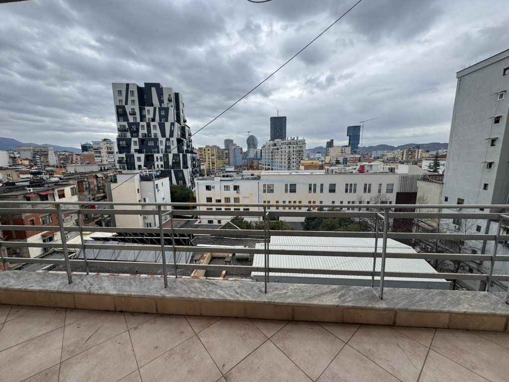 Rent, Apartment 3+1+2, Barricades Street, Tirana.