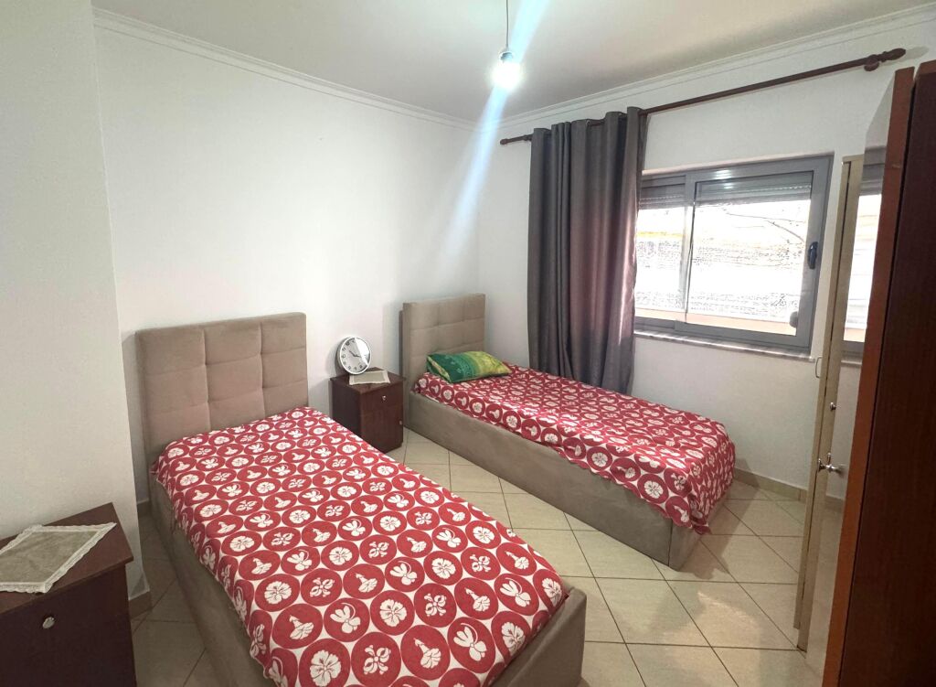 Jepet me qira apartament 2+1+2 në Astir