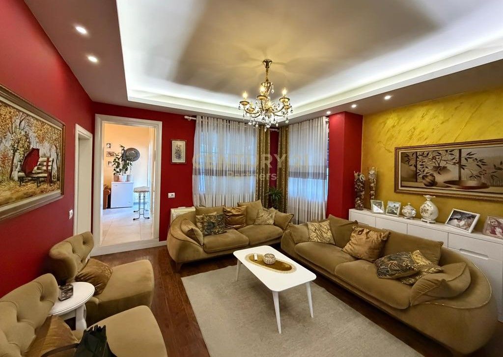 APARTAMENT 1+1 ME KUZHINE TE VECUAR+ VERANDE PRANE CASA ITALIA