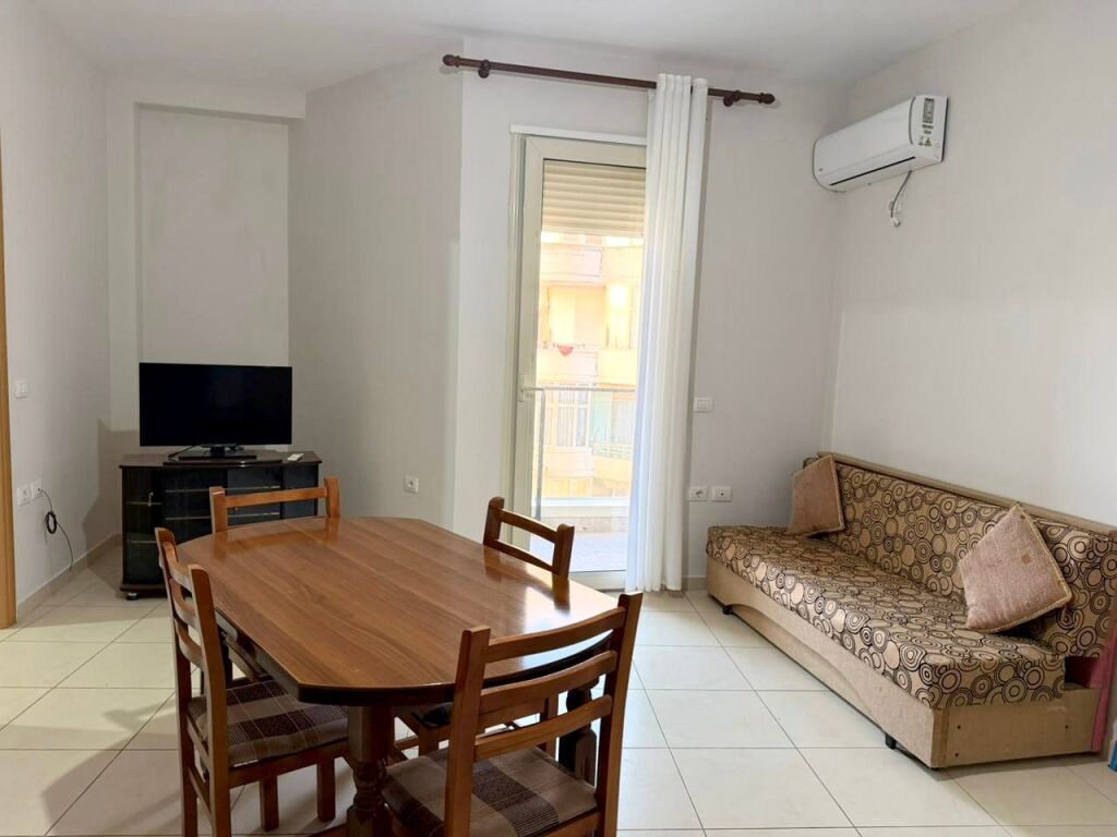 Appartamento 1+1 in Affitto a Lungo Termine - COBO CENTER, Lungomare, Vlorë