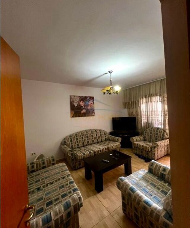 🏠 Shitet 3+1 në "Karl Gega" – Lokacion i Shkëlqyer &amp; Me Hipotekë! 📍