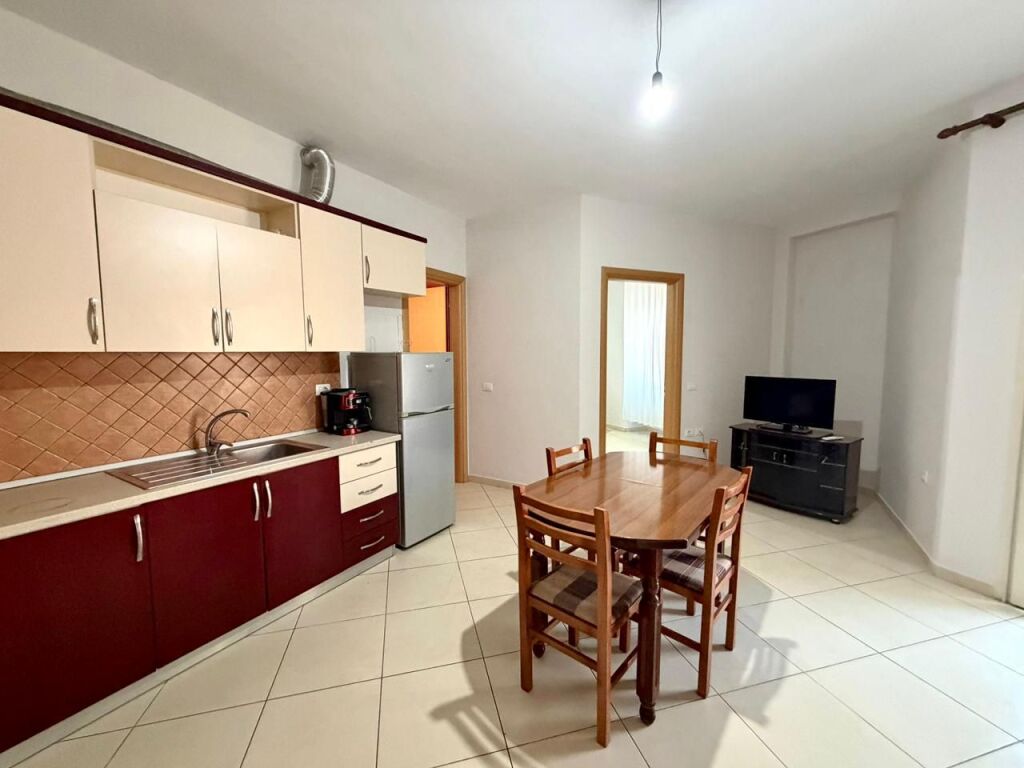 Appartamento 1+1 in Affitto a Lungo Termine - COBO CENTER, Lungomare, Vlorë