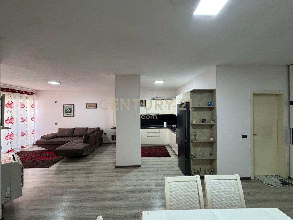 APARTAMENT 2+1 PER QIRA PRANE GRAND GALLERY NE YZBERISHT! 580 € /Muaj Sip. Totale  106m2