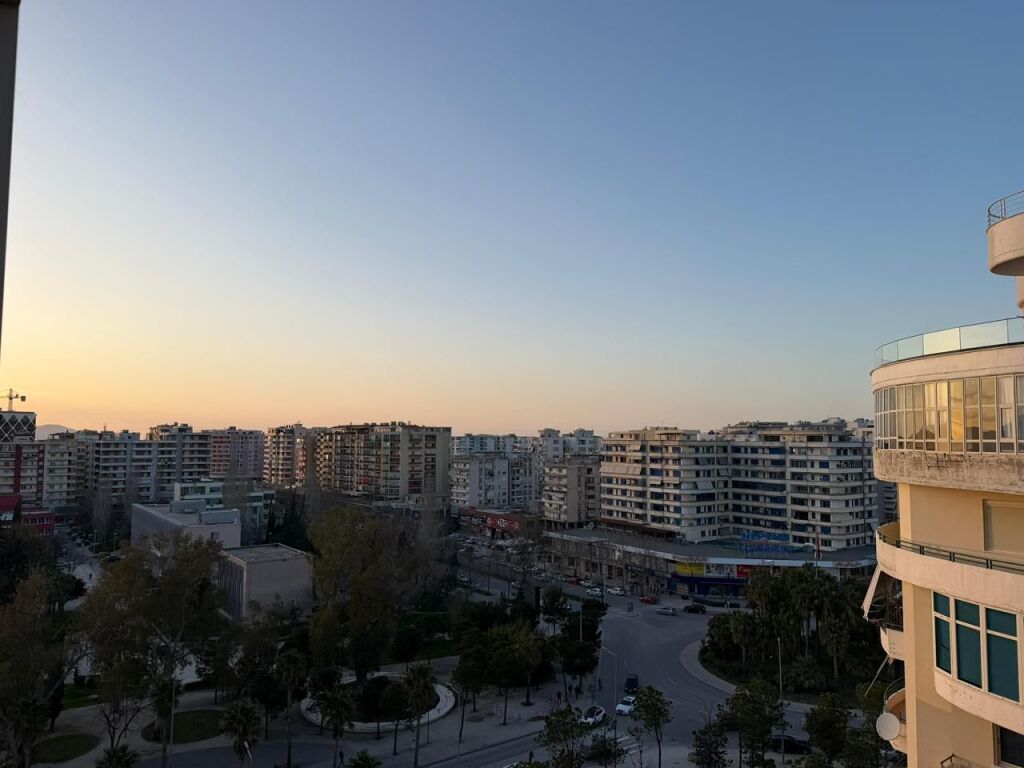 Appartamento 1+1 in Affitto a Lungo Termine - COBO CENTER, Lungomare, Vlorë