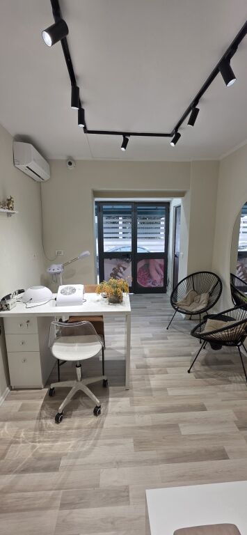 Business premises for sale, rr margarita tutulani, dinamo stadium, 2500 euros