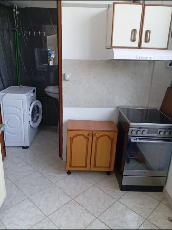 STUDIO APARTMENT 20000 LEKE. FORMER ELECTRICITY SHOP. BAR IT'S OK.