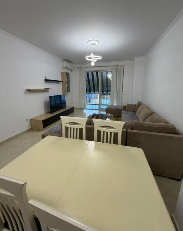 APARTMANET 2+1 + PARKIM PER SHITJE NE DON BOSKO