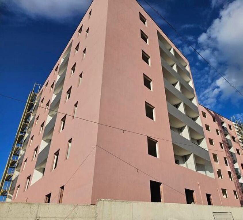 🏡 Shitet Apartament 1+1 – Gati për Banim 📍 Vendndodhja: Paskuqan