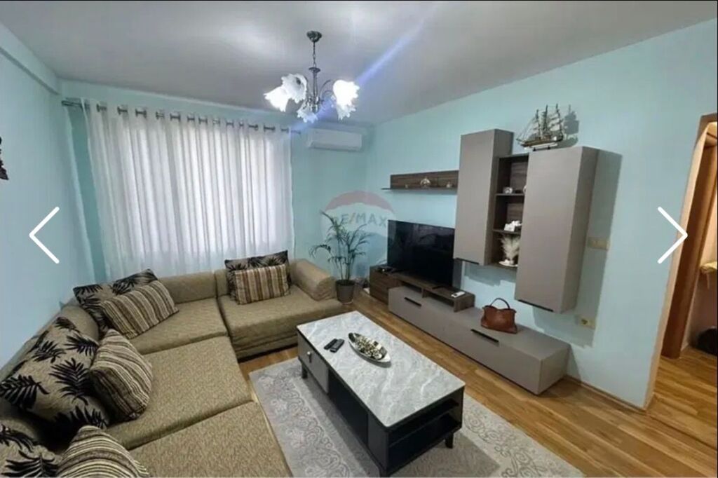 Apartament 1+1 me qira Rruga Kosovarve