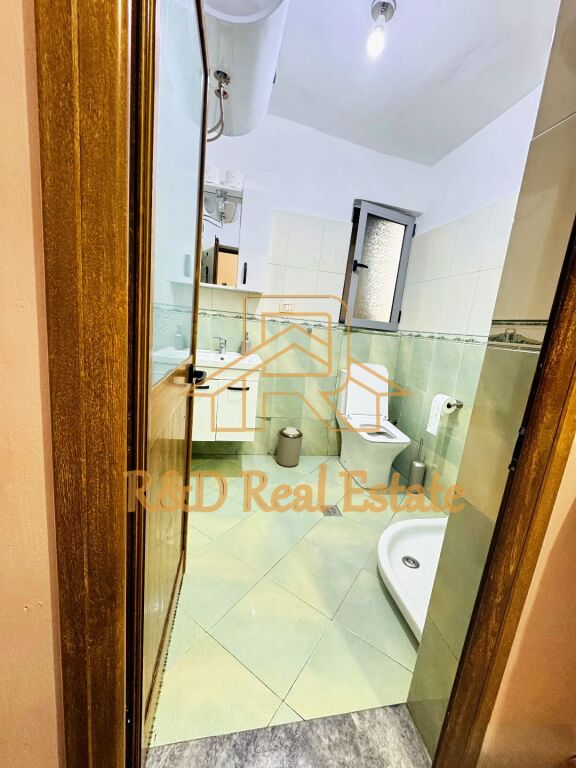 🏡 APARTAMENT ME QERA 1+1 – Rruga Gjik Kuqali
