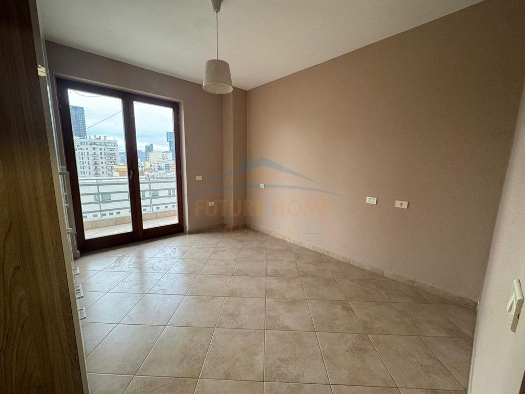 Rent, Apartment 3+1+2, Barricades Street, Tirana.