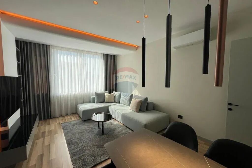 Apartment 1+1+ Parking space for rent on Elbasan Street, near Air Albania Stadium.
