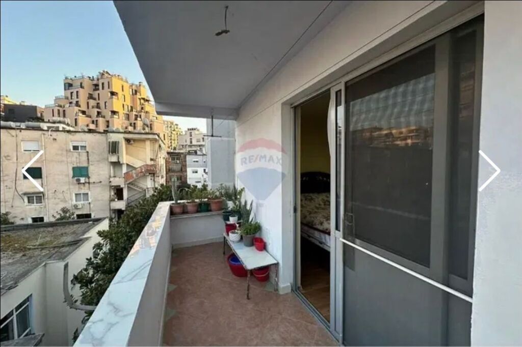 Apartament 1+1 me qira Rruga Kosovarve