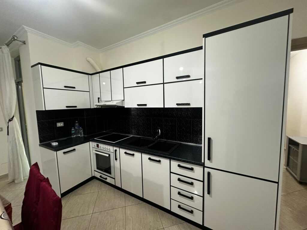 🏡 Apartament 2+1 me qira në Vlorë – Pranë Fjortes