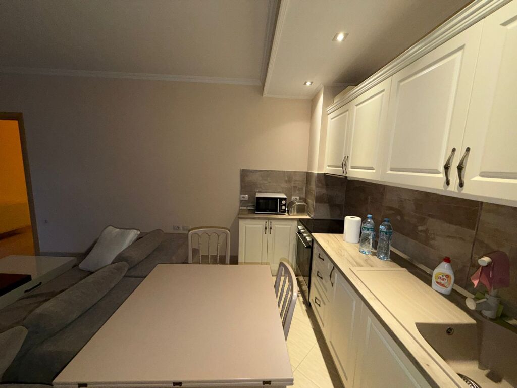 Jepet me Qera – Apartament 1+1 tek Liqeni i Thatë 🌿