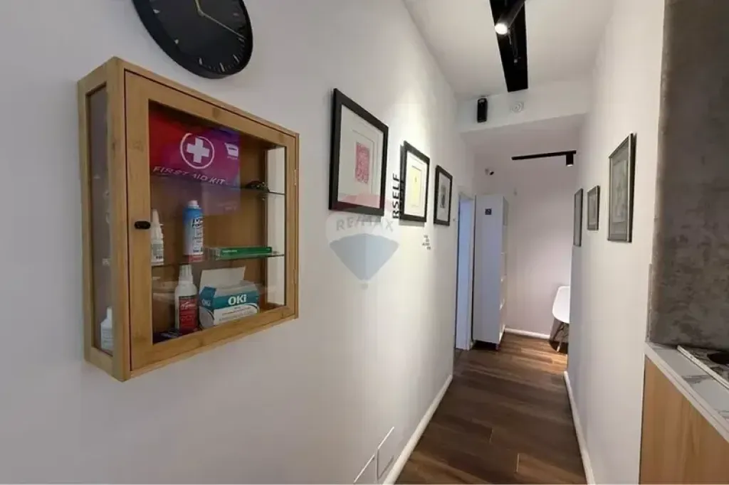 Office - For Sale - Mangalem Complex, Tirana