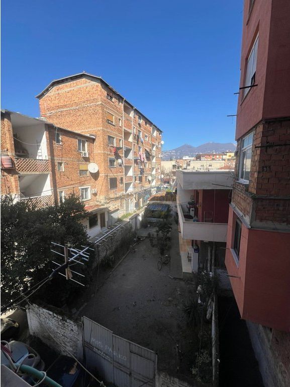In vendita, Appartamento 3+1, Via Karl Gega, Tirana