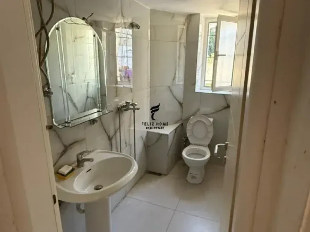 NEGOZIO IN AFFITTO 30 M2 VIA ELBASAN 40.000 LEKE FH-59226