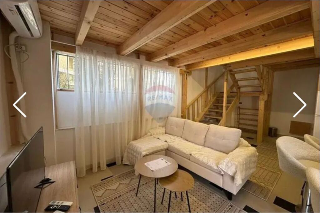 DUPLEX me qira Selvia