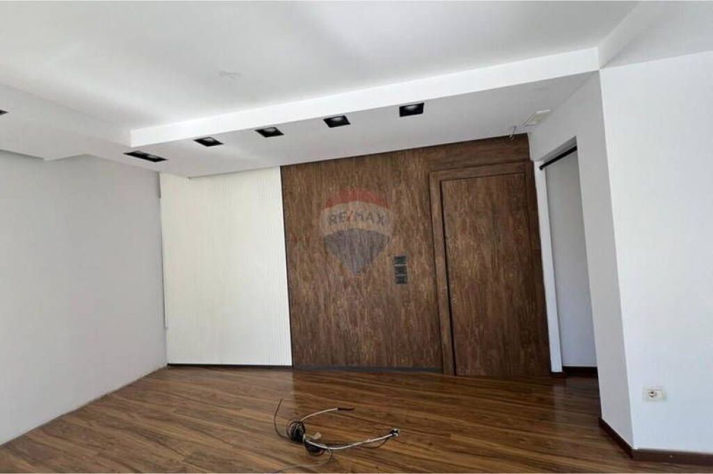 Negozio in Affitto – Via Pjetër Budi, Tirana