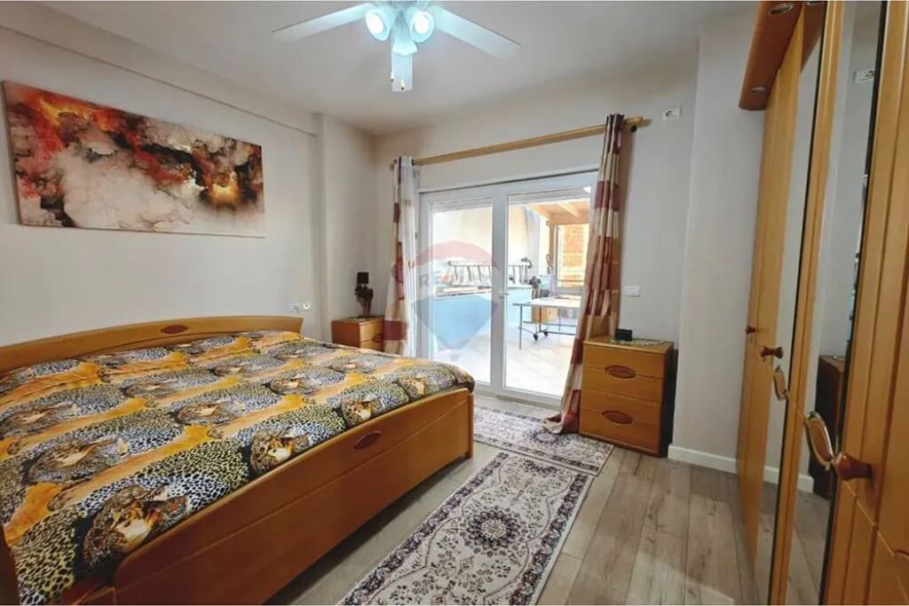 Apartament 3+1+2 me Verandë, në Shitje, Fresk, Tiranë