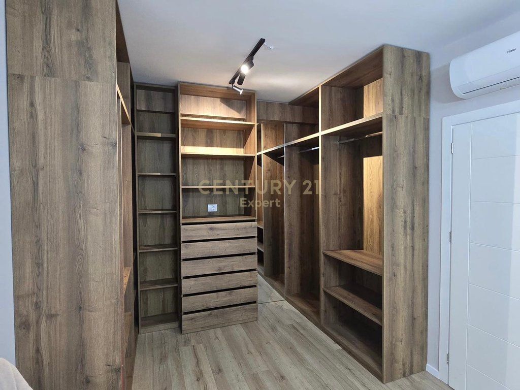 APARTAMENT 2+1+2 NE SHITJE PRANE UET 250,000 € Sip. Totale  103m2